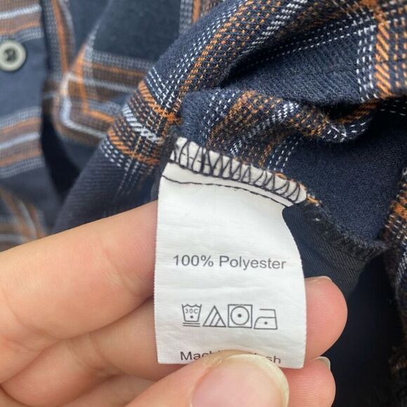 Romwe Navy Plaid Button Down Top | 4 - Picture 3 of 4